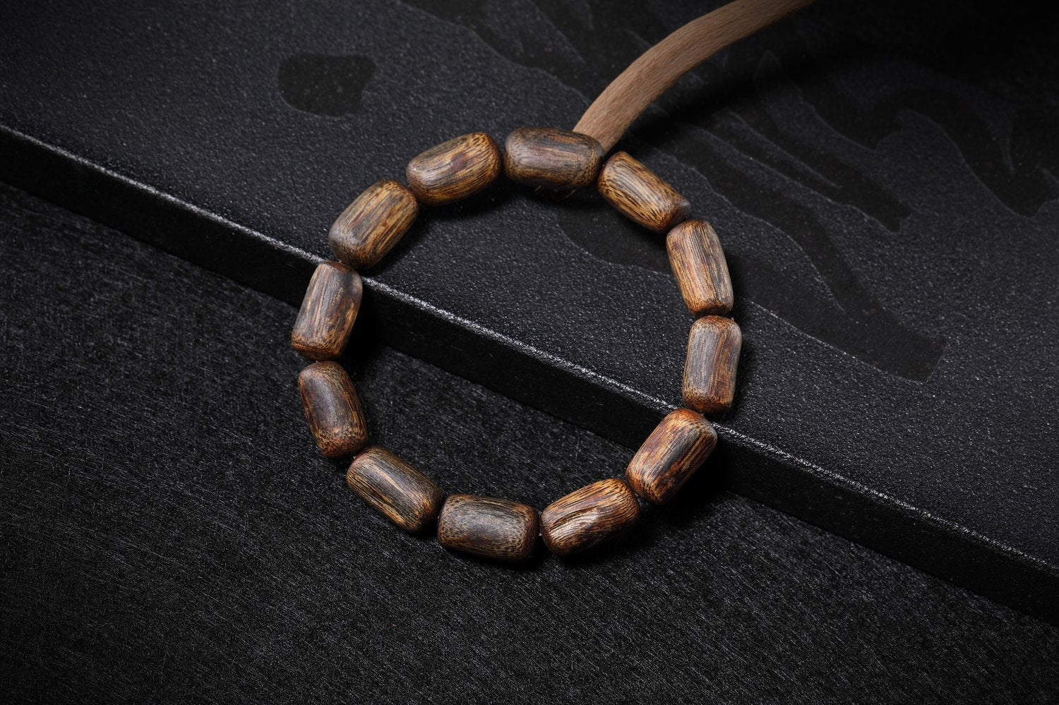 High - Oil Heartwood Agarwood Bracelet 10mm | TACHIAN Natural Aloeswood - TACHIAN
