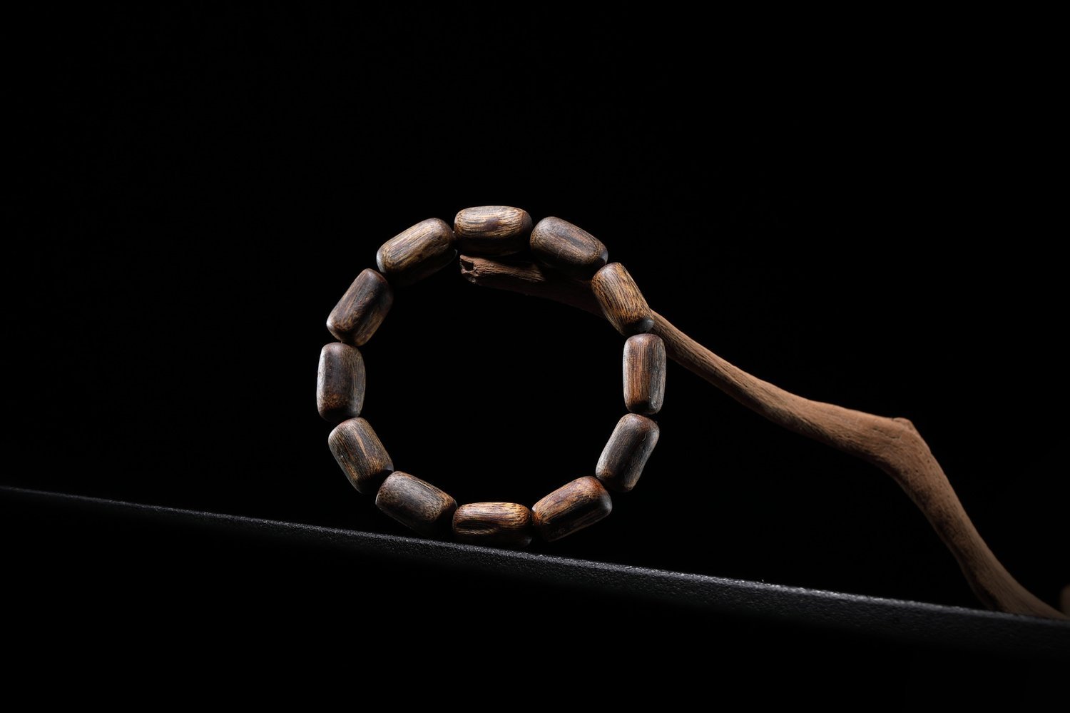 High - Oil Heartwood Agarwood Bracelet 10mm | TACHIAN Natural Aloeswood - TACHIAN