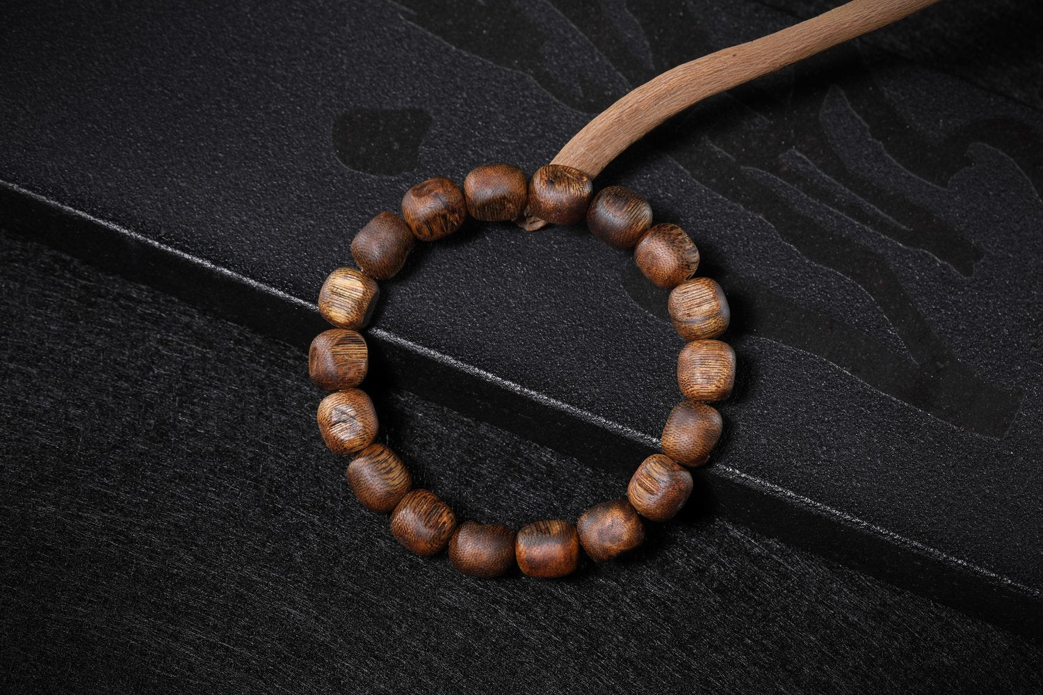 Scar - Leaving Agarwood Bracelet 10mm | TACHIAN Natural Aloeswood - TACHIAN