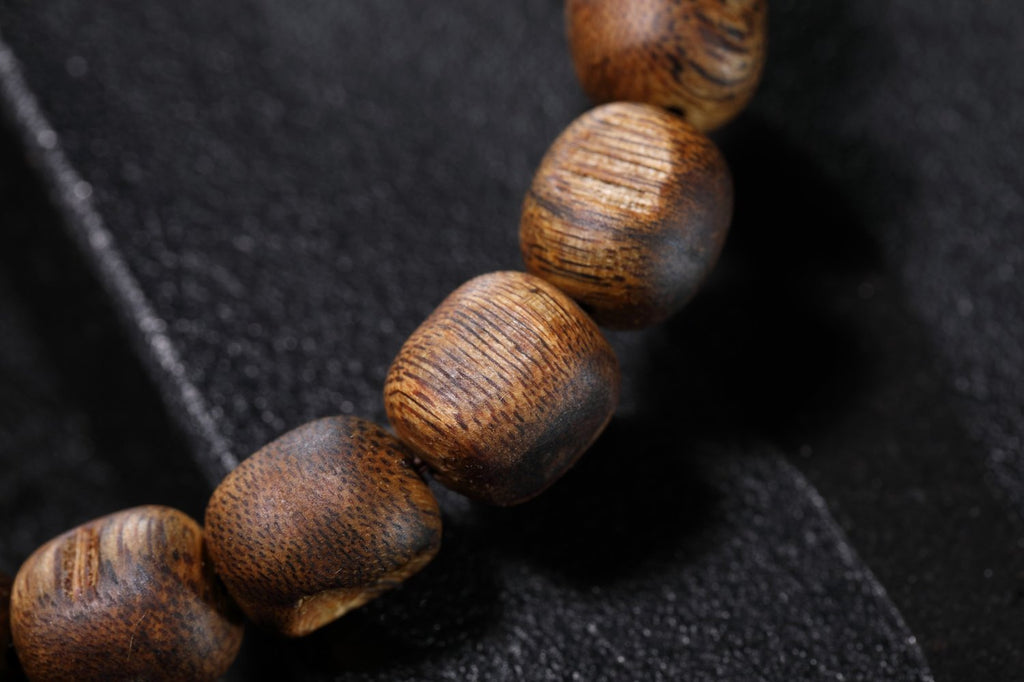 Scar - Leaving Agarwood Bracelet 10mm | TACHIAN Natural Aloeswood - TACHIAN
