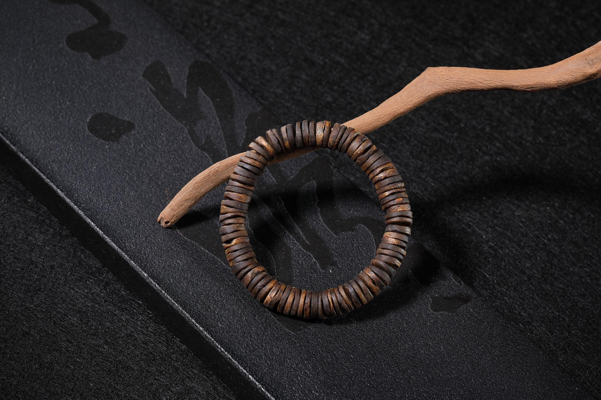 Sinking Agarwood Disc Bracelet | TACHIAN Natural Aloeswood - TACHIAN