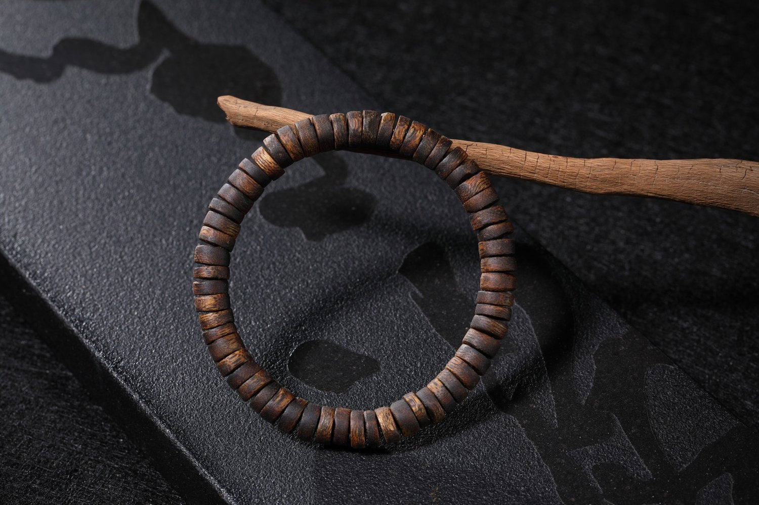 Agarwood Disc Bracelet | TACHIAN Natural Aloeswood - TACHIAN